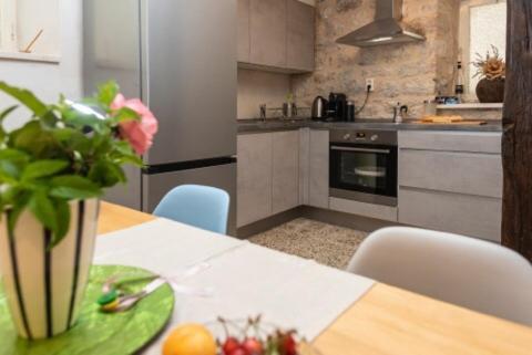 Guesthouse Nina Kaštel Novi 외부 사진